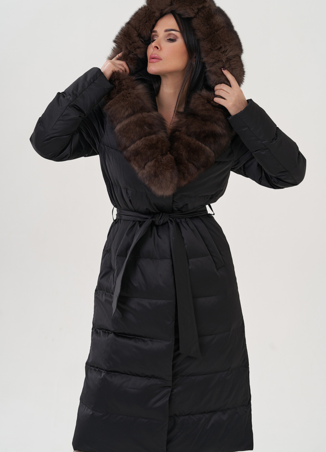 Женский пуховик с капюшоном  модель № 26075 универмаг малина