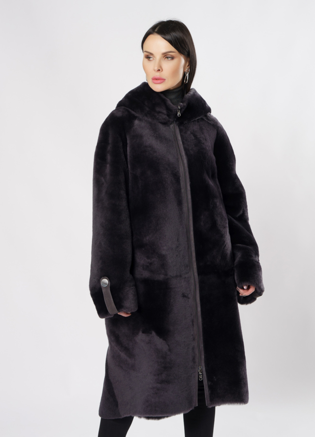 Двусторонняя дубленка с капюшоном на молнии модель № 3486 универмаг малина