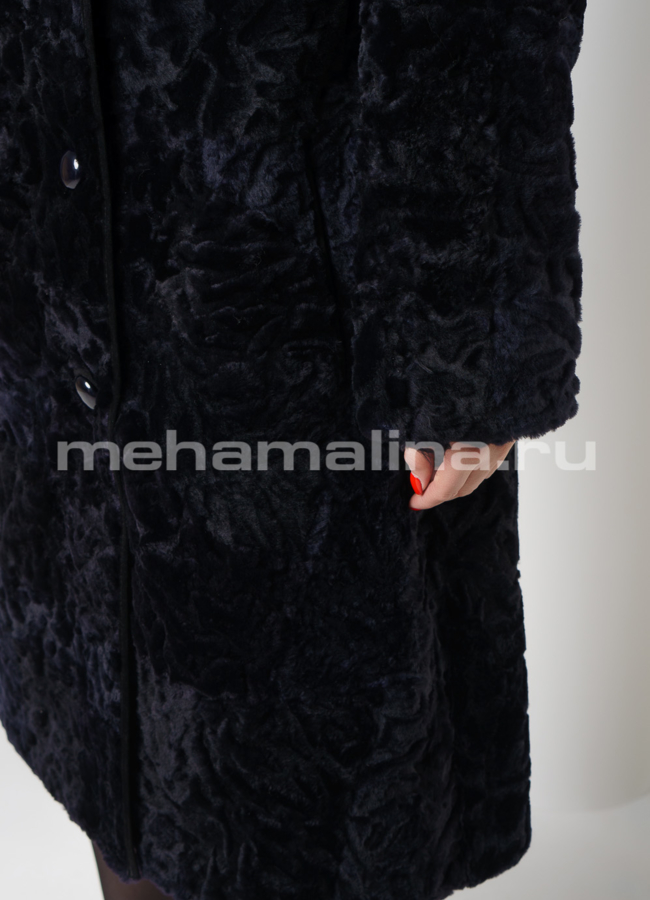 Мутоновая шуба расклешенная на пуговицах с капюшоном синего цвета модель № S-738 универмаг малина