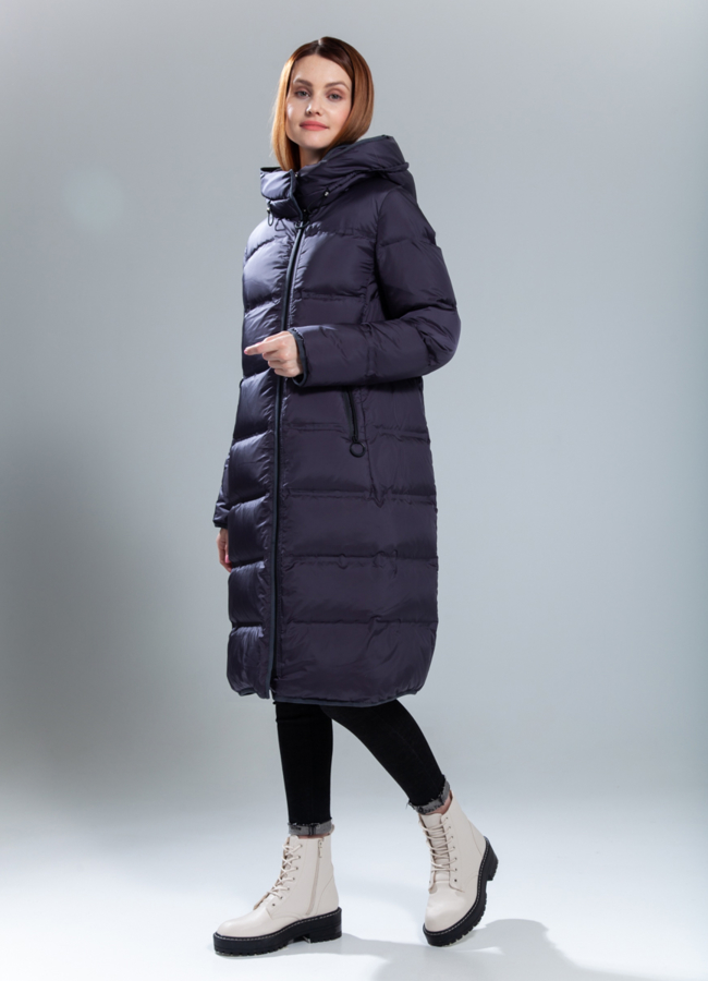 Пуховик женский с капюшоном серого цвета модель № 908YВ меха малина