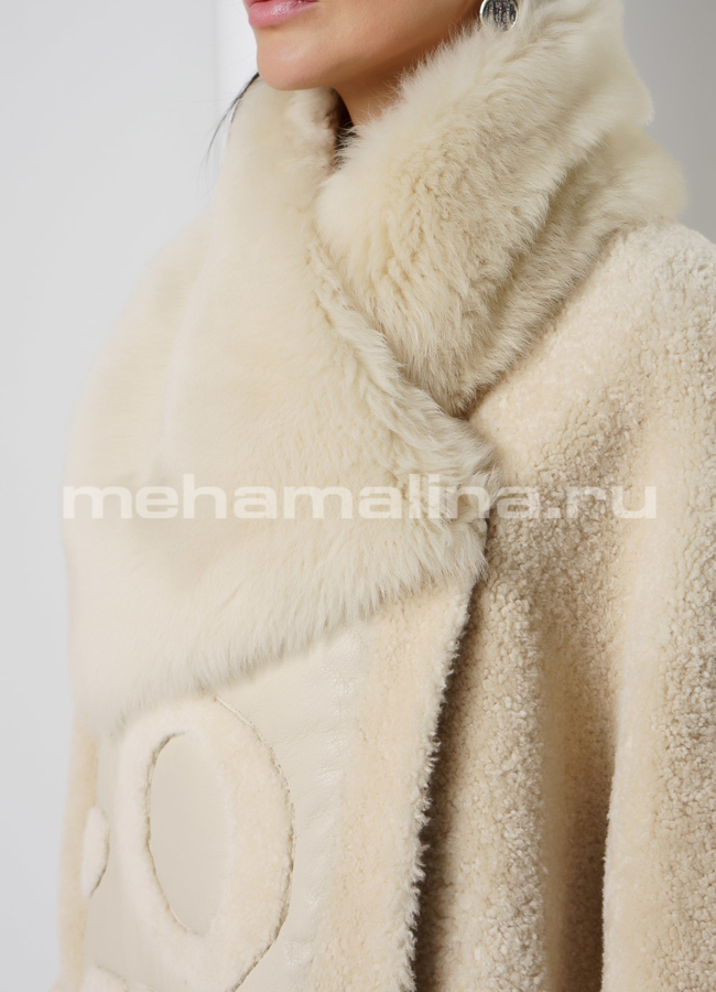Дубленка кремового цвета с воротником на кнопках модель № 3201-98 универмаг малина