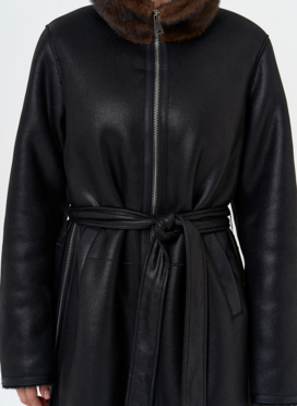 Женская дубленка из эко замши с поясом Женская дубленка из эко замши с поясом