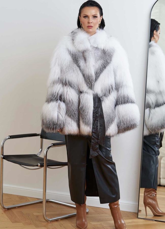 фото Шуба из меха лисы с поясом модель № 28814