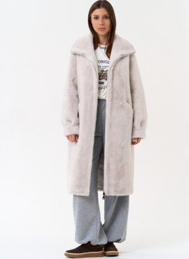 Женская шуба из эко меха с воротником стойкой