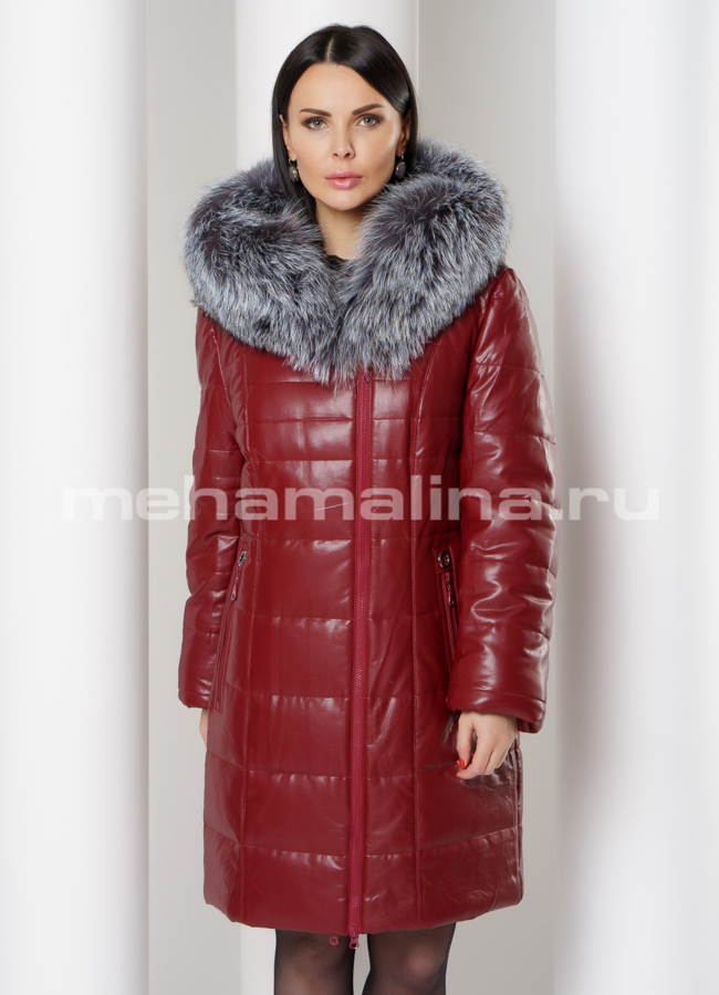 Пуховик с капюшоном в красном цвете из эко кожи модель № 8171 меха малина
