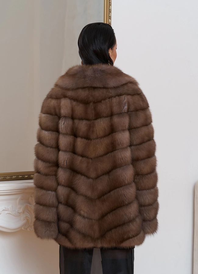 Шуба из куницы модель № 26265 в кредит