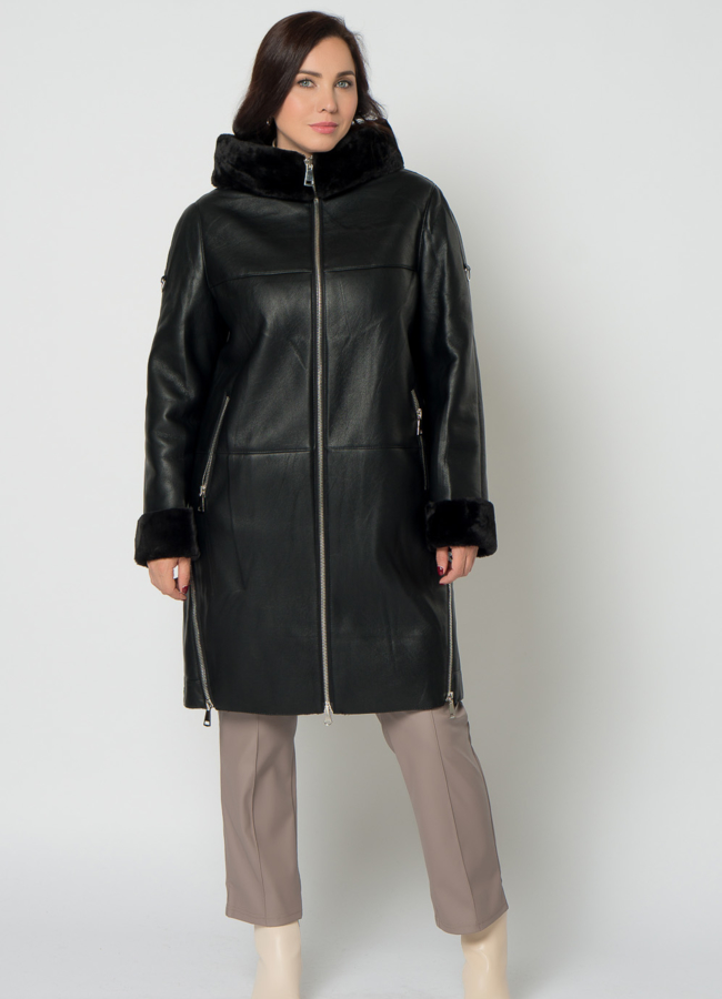 фото Удлиненная эко дубленка черного цвета на молнии модель № 74538