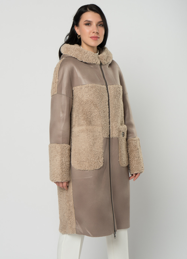 Светлое двустороннее пальто из эко замши с накладными карманами модель № 7702 универмаг малина
