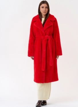 Женское пальто из эко меха с декоративными молниями