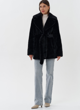 Куртка из эко меха с капюшоном