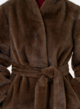 Женская шуба из эко меха с поясом Женская шуба из эко меха с поясом