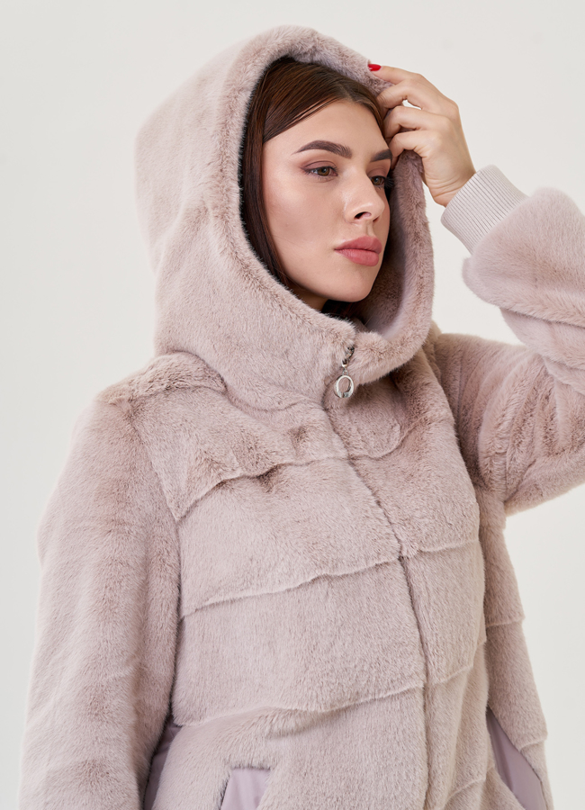 Пальто из искусственного меха с капюшоном модель № 79331 универмаг малина