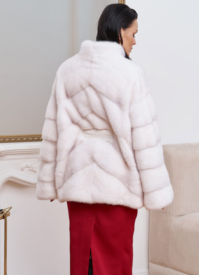 Шуба из меха норки с поясом модель № 27578 в кредит