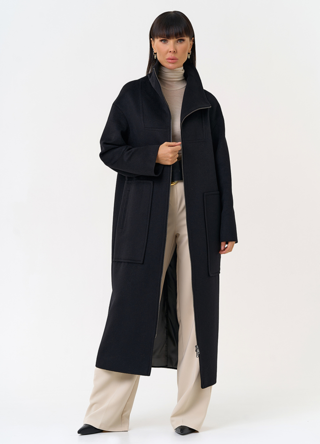 Женское пальто черного цвета с воротником стойкой модель № 31687 меха малина