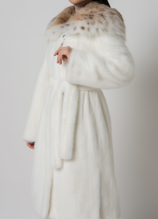 Белая норковая шуба с рысью модель № 1402 универмаг малина
