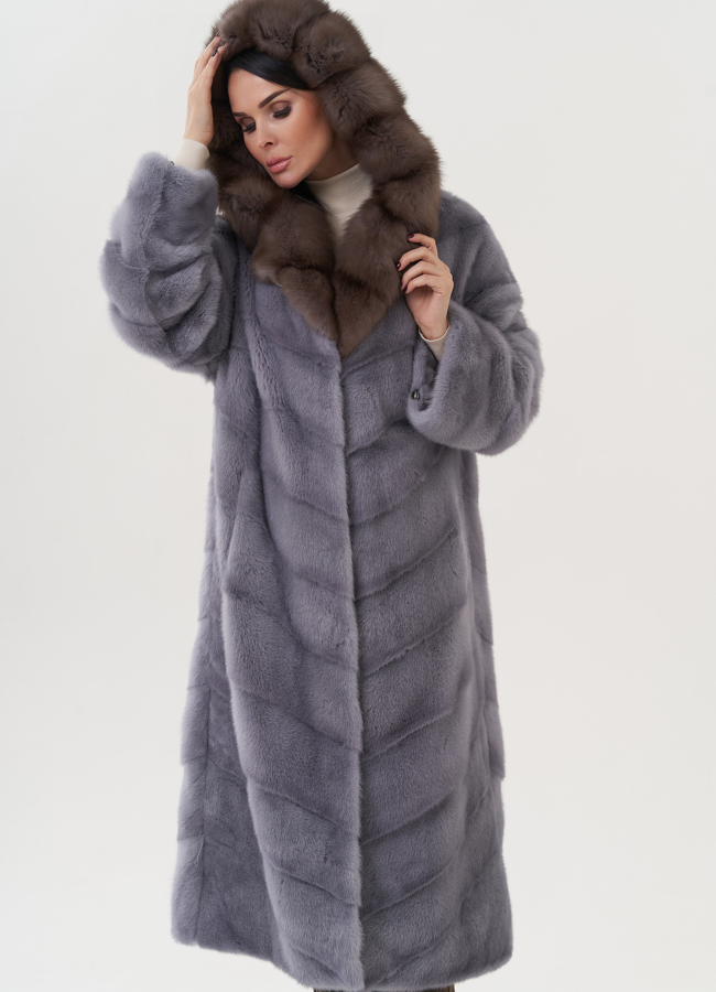 Шуба из норки с капюшоном из куницы  модель № 25300 в рассрочку