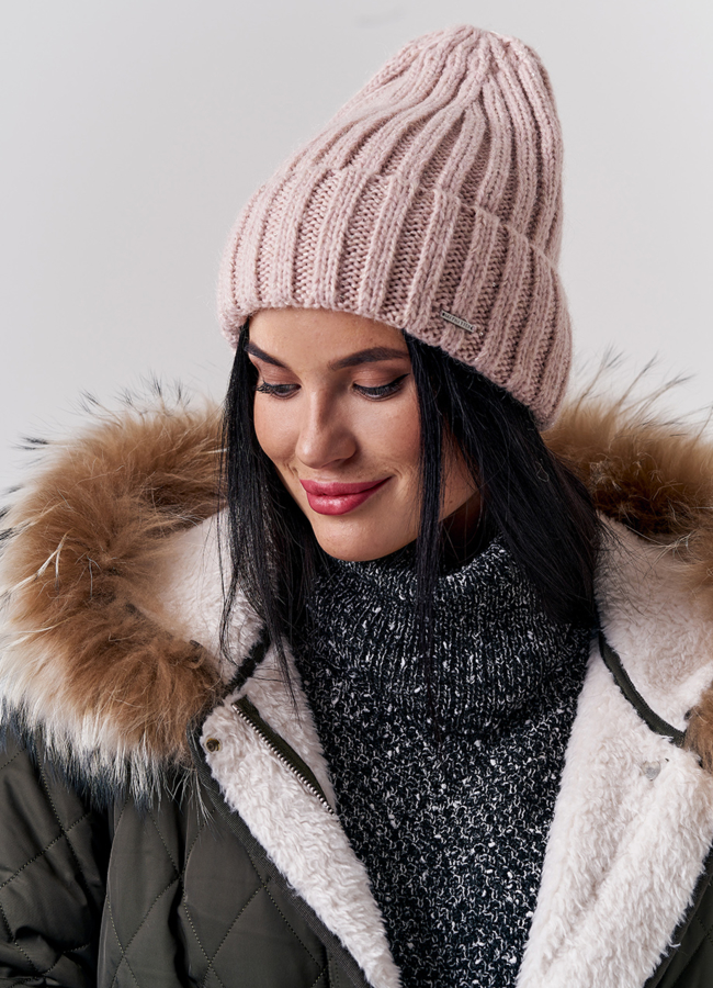 фото Шапка женская цвета пудра модель № 21743