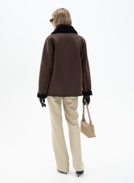 Женская двухсторонняя дубленка из эко кожи с английским воротником