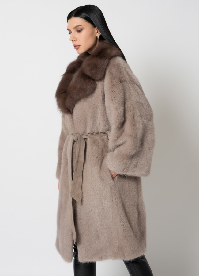 Шуба из норки бежевого цвета с английским воротником модель № 1404 универмаг малина