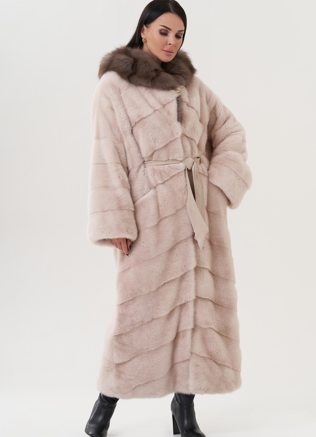 Шуба из норки с капюшоном  из куницы модель № 25812 универмаг малина