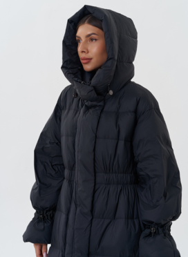 Женский пуховик с капюшоном