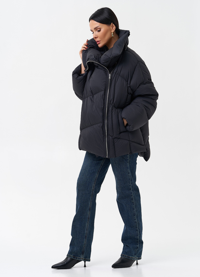 Женский пуховик черного цвета  модель № 28970 в рассрочку