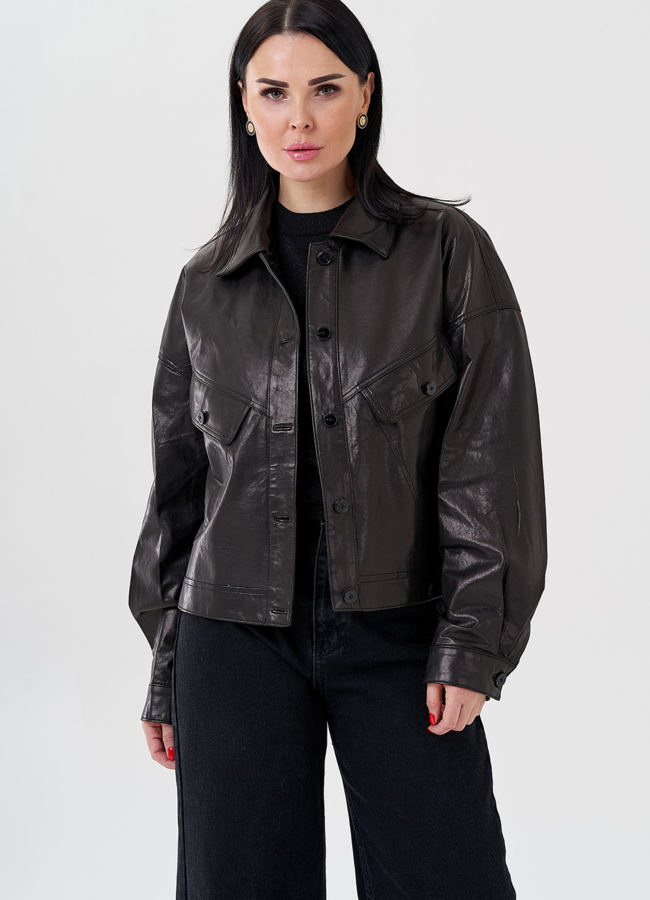 Женская куртка из натуральной кожи черного цвета  модель № 24089 в кредит
