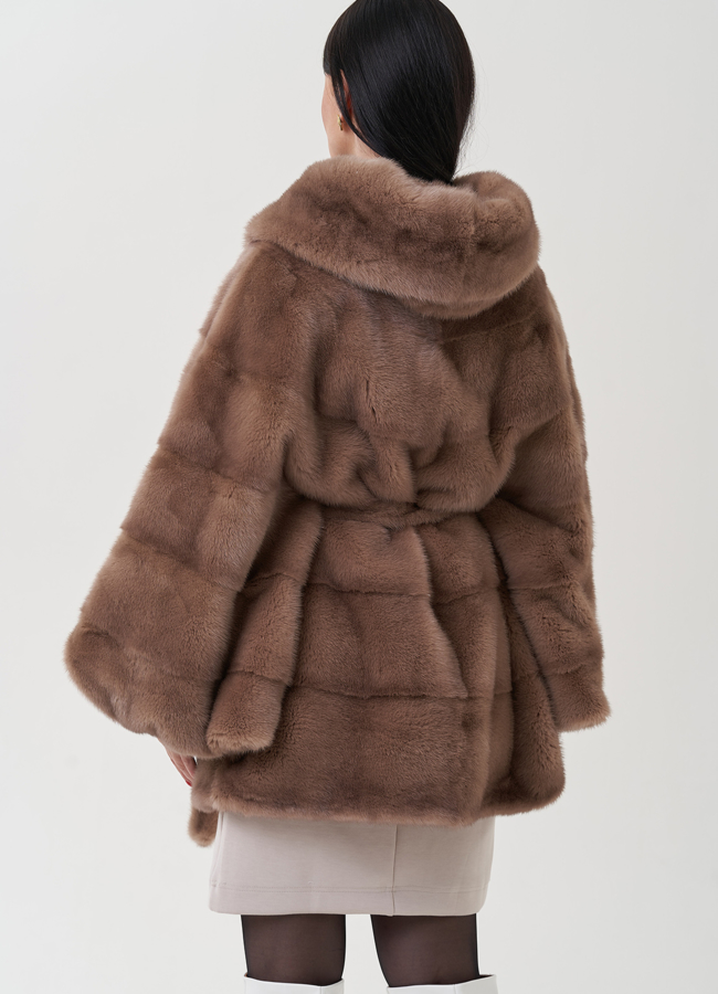 Женская норковая шуба с капюшоном  модель № 25701 универмаг малина