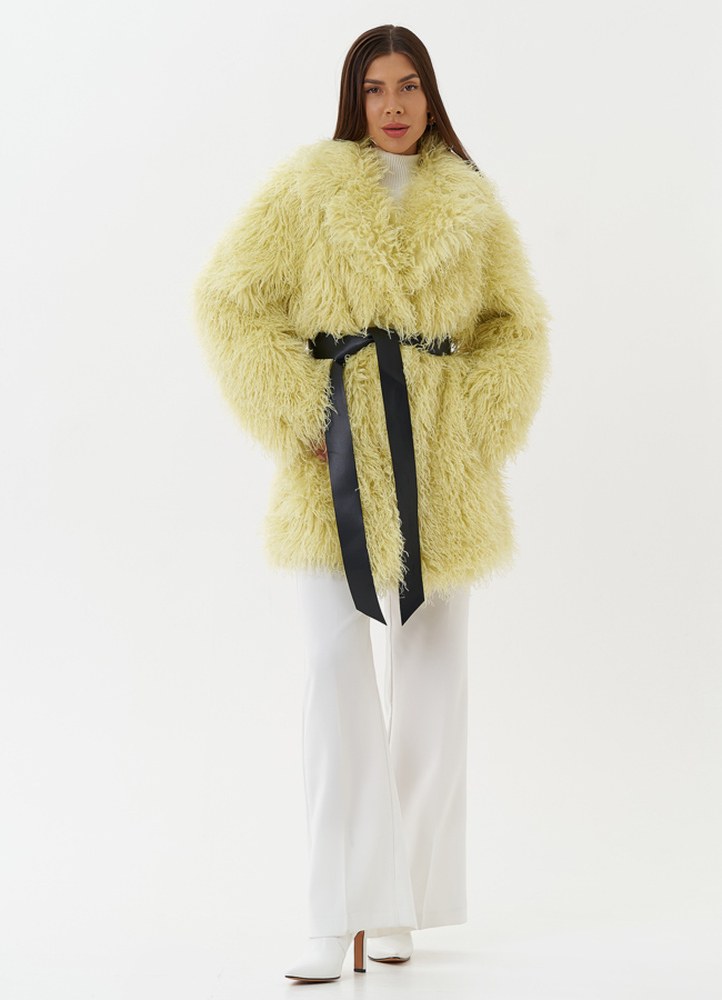 Полупальто из эко меха под ламу с поясом модель № 26010 в кредит