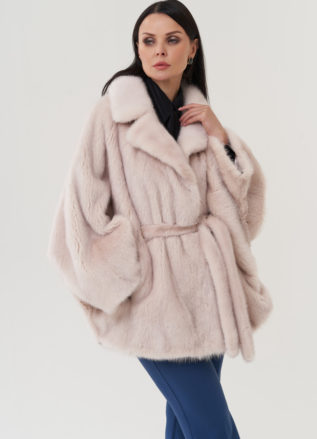 Шуба в цвете пудра с английским воротником модель № 24820 меха малина