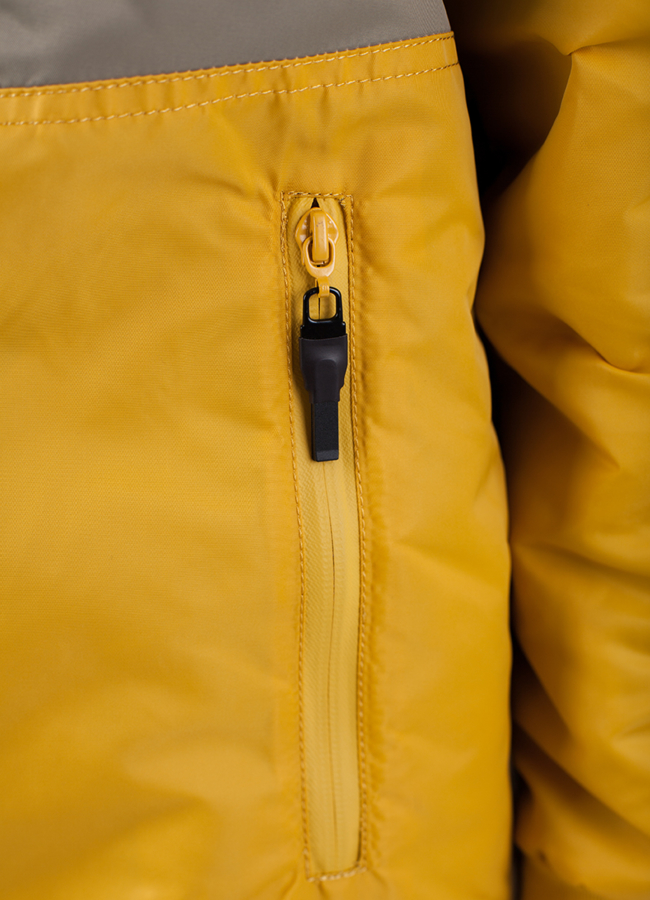 Куртка с капюшоном модель № 515 универмаг малина