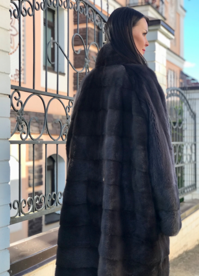 фото Норковая шуба в цвете уголь модель № 8010