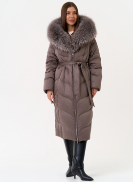 Женский пуховик с отделкой из меха лисы