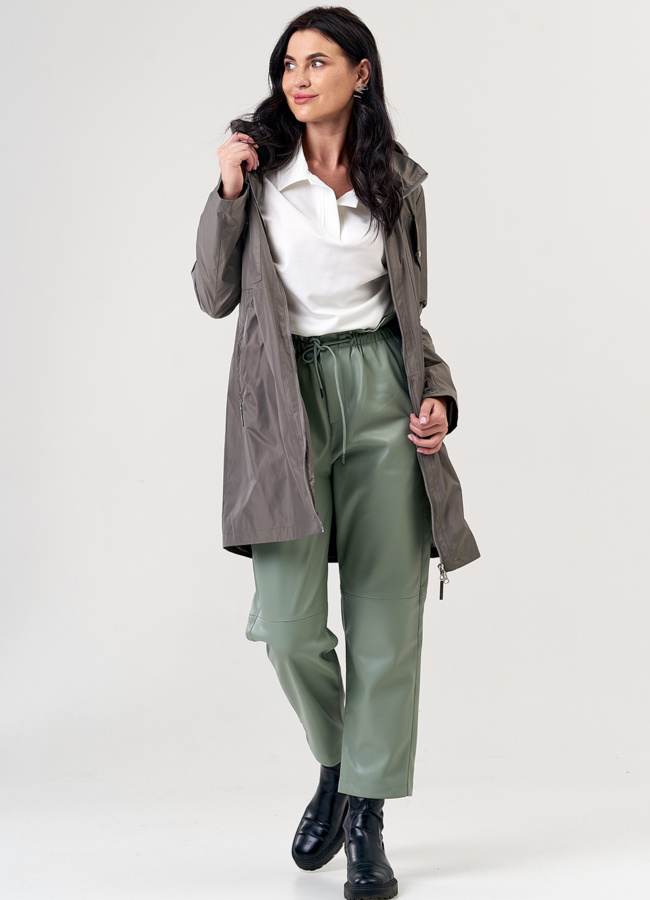 Плащ женский бежевого цвета с капюшоном модель № 068 универмаг малина