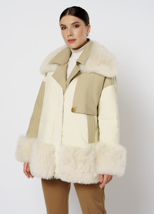 Светлая куртка с мехом  модель № 20-112 меха малина