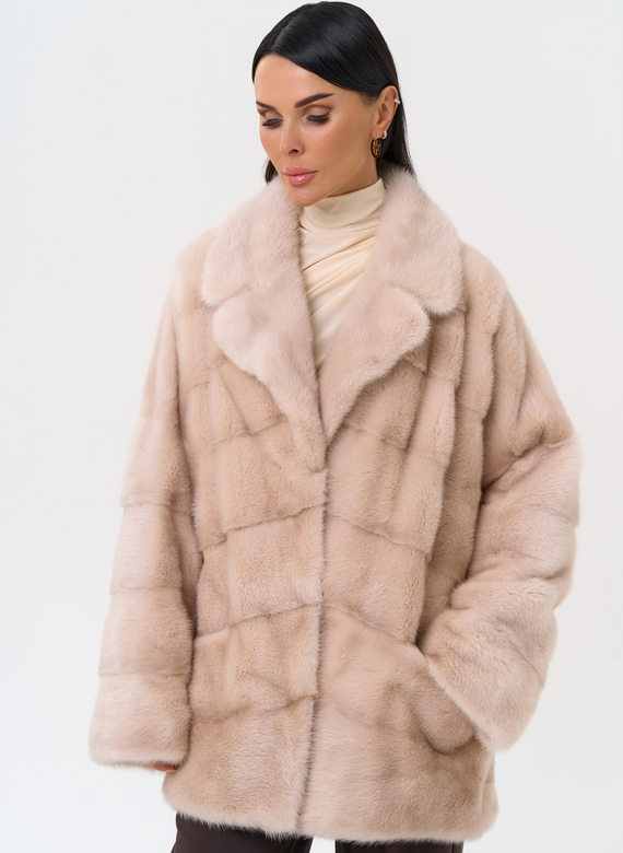 Укороченная шуба из меха норки с английским воротником