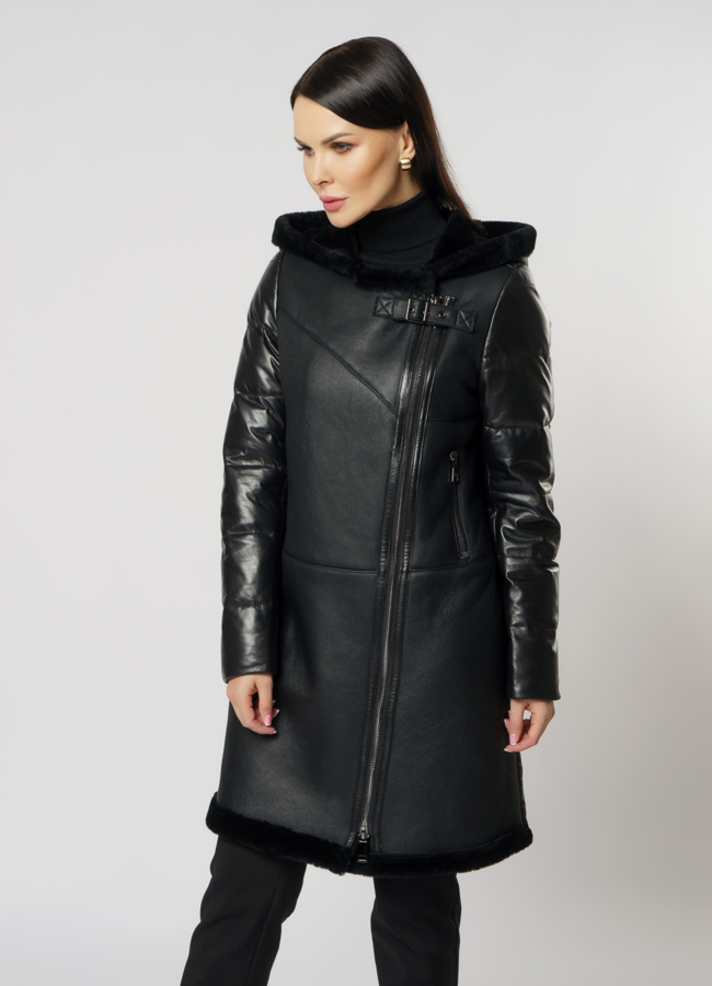 Пуховик из натуральной кожи с отделкой дубляж на молнии с капюшоном модель № 2095 универмаг малина