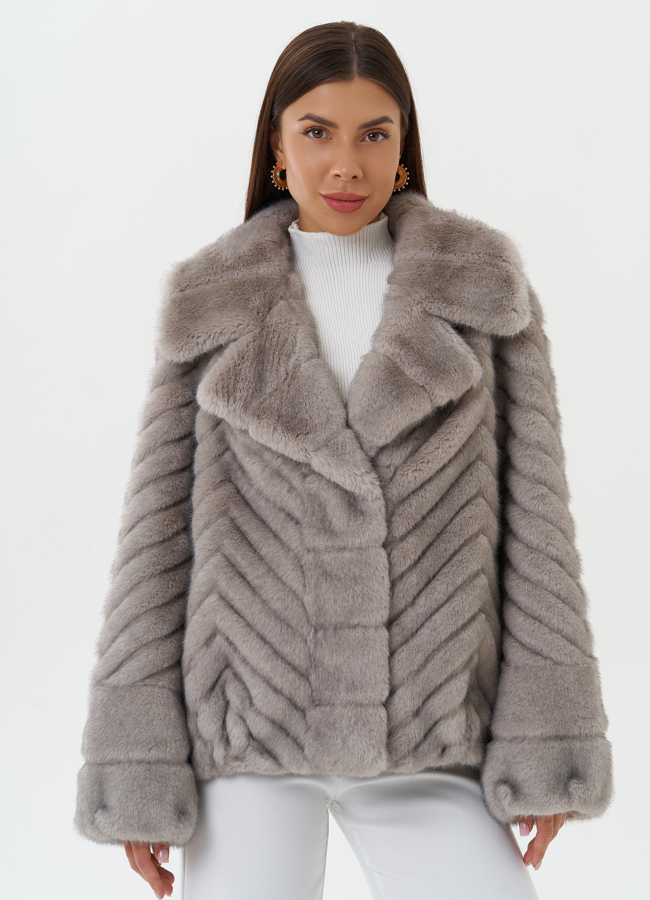 фото Укороченная куртка из эко меха модель № 26673