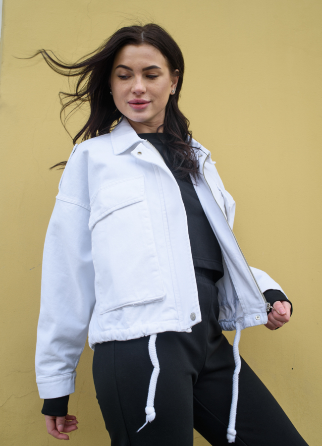 Куртка джинсовая белого цвета модель № 21180 универмаг малина