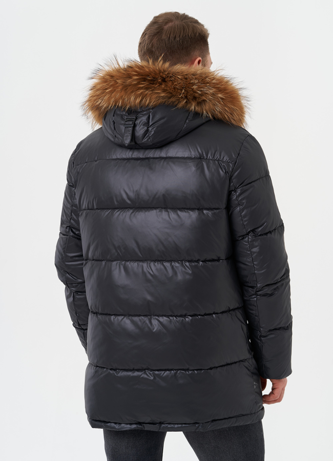 Пуховик с отделкой из меха енота модель № 28823 универмаг малина