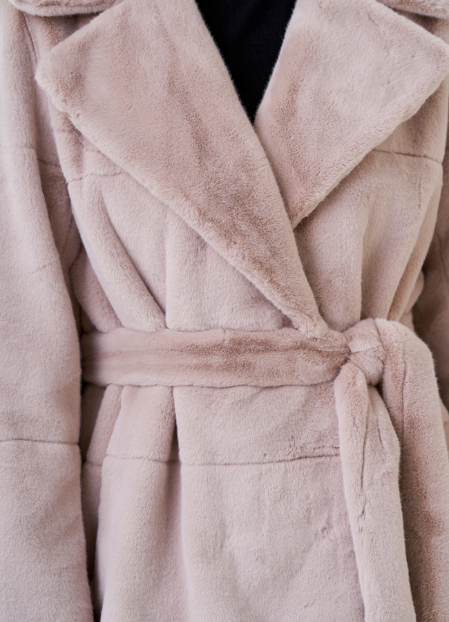 Женская куртка из искусственного меха с английским воротником  модель № 23538 универмаг малина