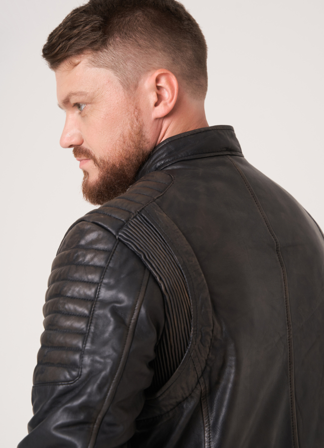 Кожаная куртка на молнии  модель № 773 в рассрочку