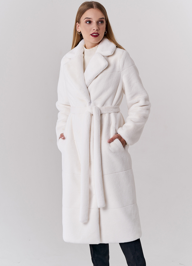 Удлиненная шуба белого цвета из эко меха модель № 21138 универмаг малина