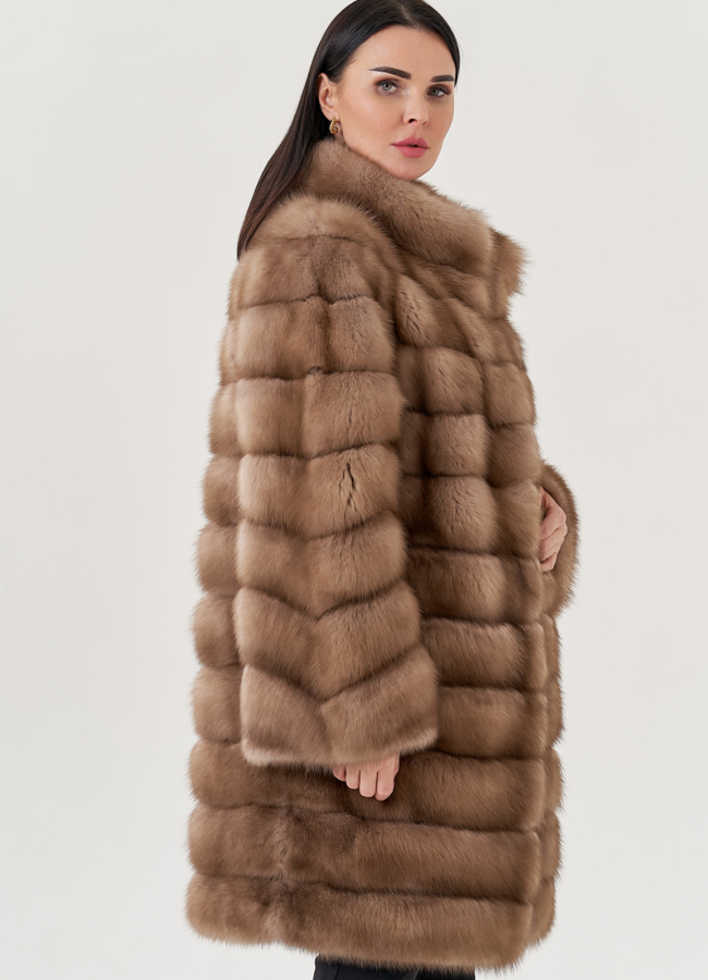 Шуба из куницы с воротником стойка модель № 79565 универмаг малина