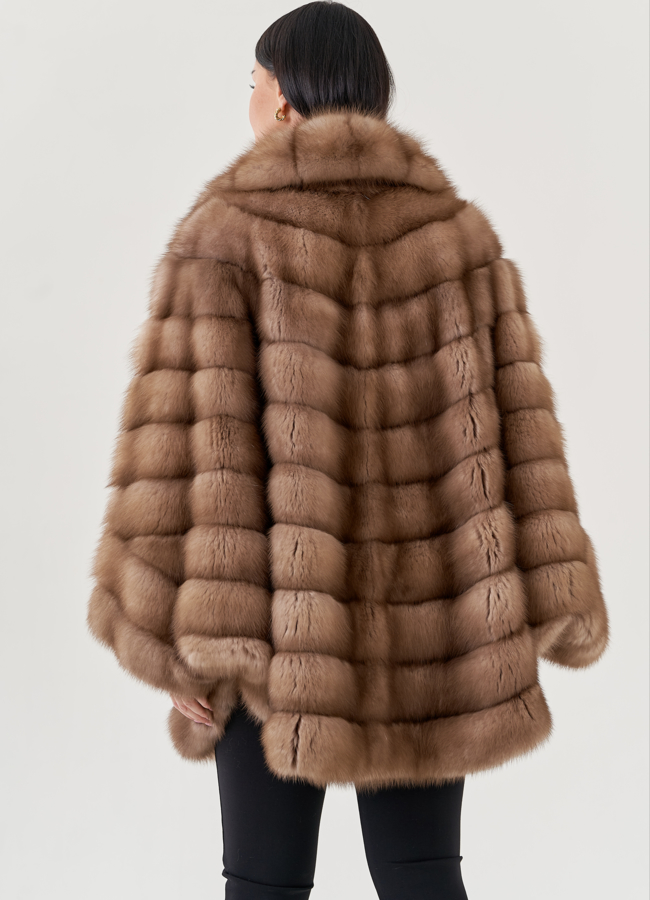 Шуба из куницы с английским воротником  модель № 79561 в кредит