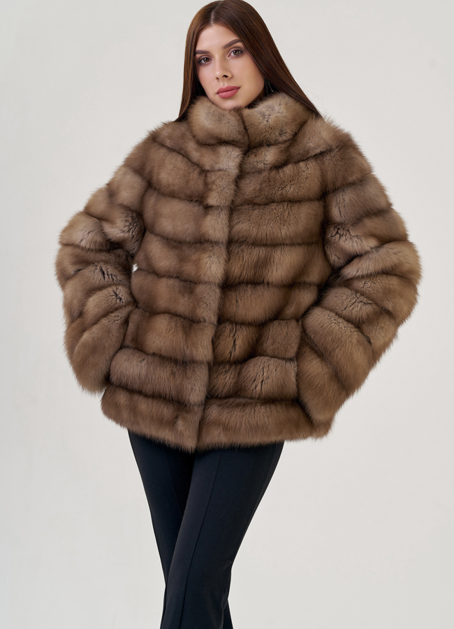 Короткая шуба из куницы модель № 23219 универмаг малина