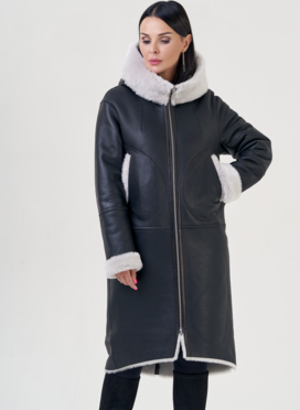 Двухсторонняя женская дубленка с капюшоном