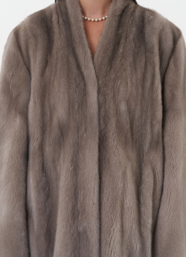 Женская шуба из меха скандинавской норки модель № 27640 универмаг малина