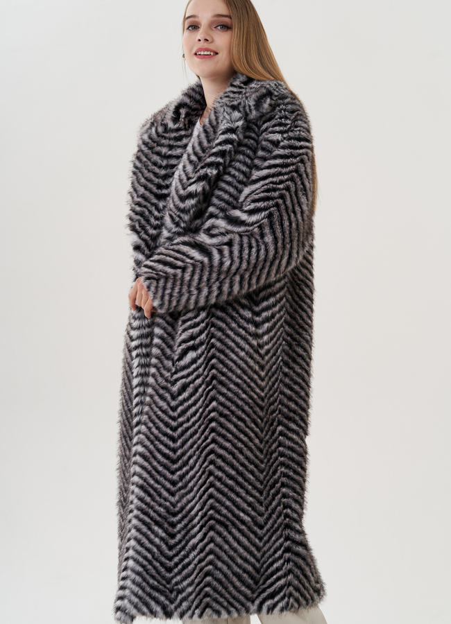 Длинное женское пальто из эко меха модель № 25686 универмаг малина