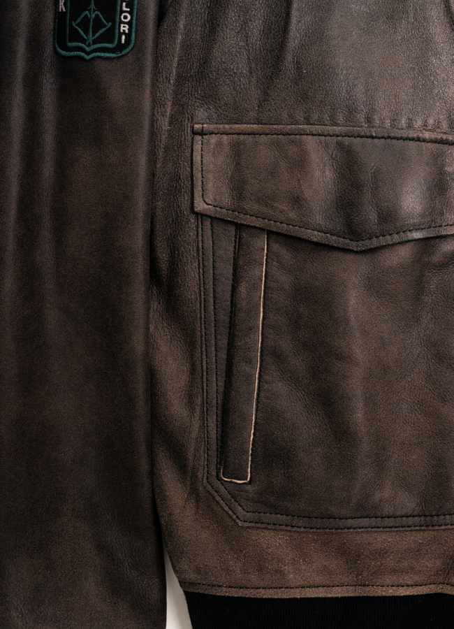 Куртка кожаная коричневого цвета модель № 21347 в рассрочку